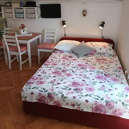 Anna Daire Biograd Na Moru Dış mekan fotoğraf